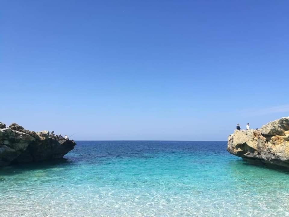 L'Isola Del Sole Bed & Breakfast กัสเตลลุซโซ ภายนอก รูปภาพ