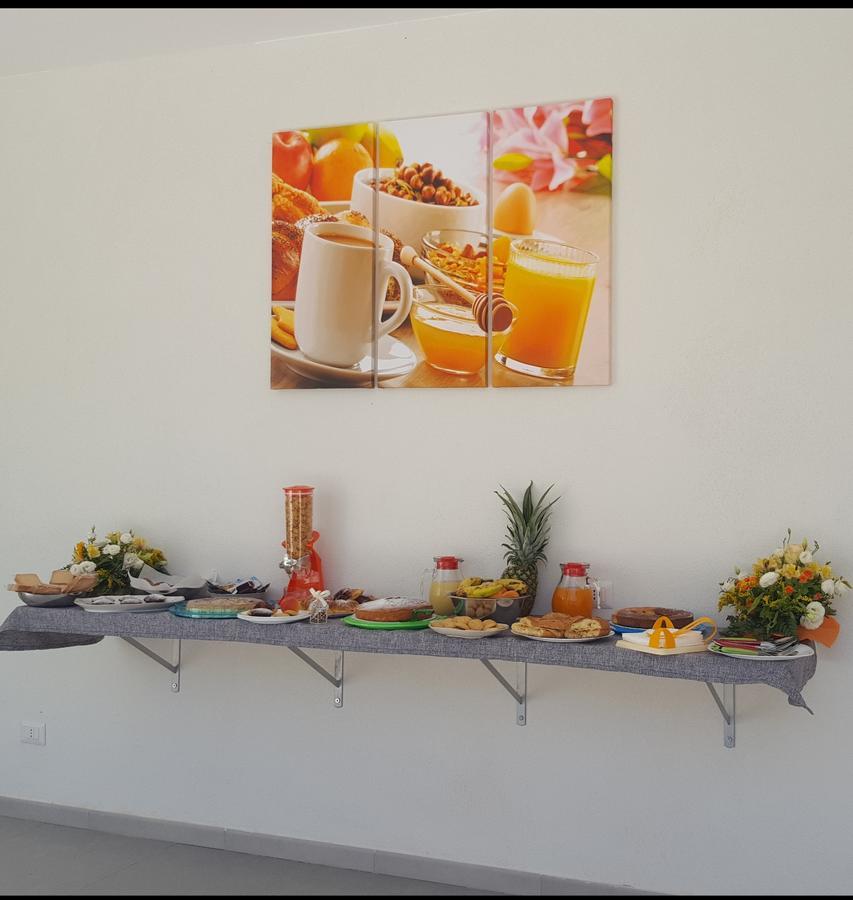 L'Isola Del Sole Bed & Breakfast กัสเตลลุซโซ ภายนอก รูปภาพ
