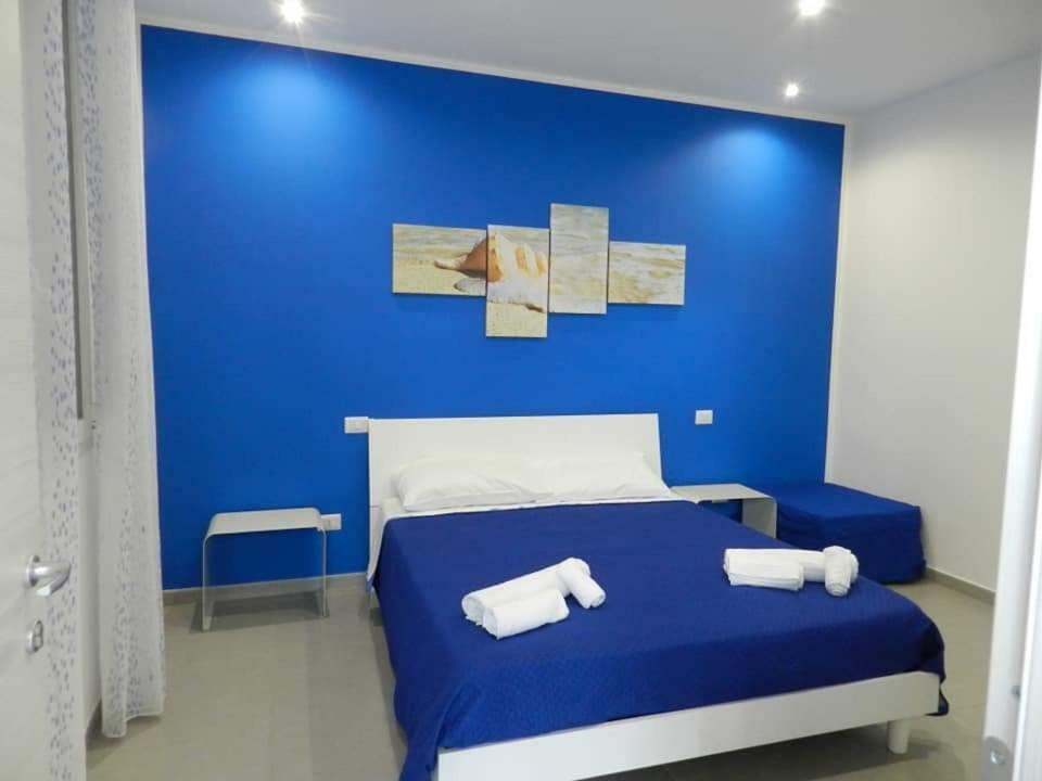 L'Isola Del Sole Bed & Breakfast กัสเตลลุซโซ ภายนอก รูปภาพ