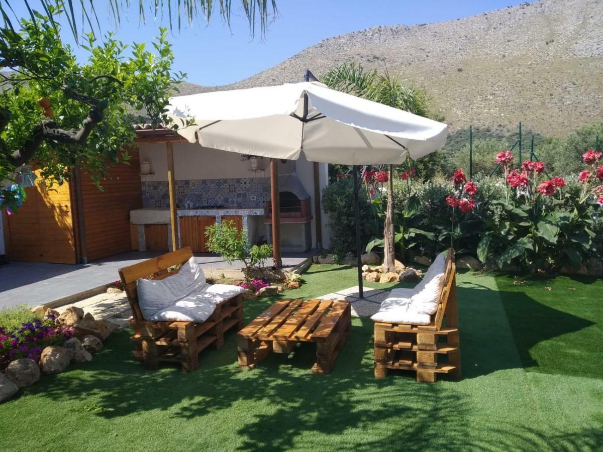 L'Isola Del Sole Bed & Breakfast กัสเตลลุซโซ ภายนอก รูปภาพ